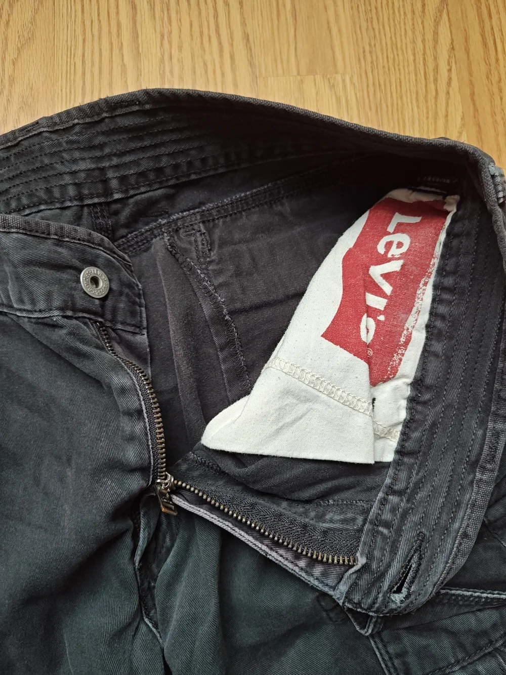 Levi's Mens Black Cargo Shorts Size 32 Cotton Rugged Casual Outdoor
